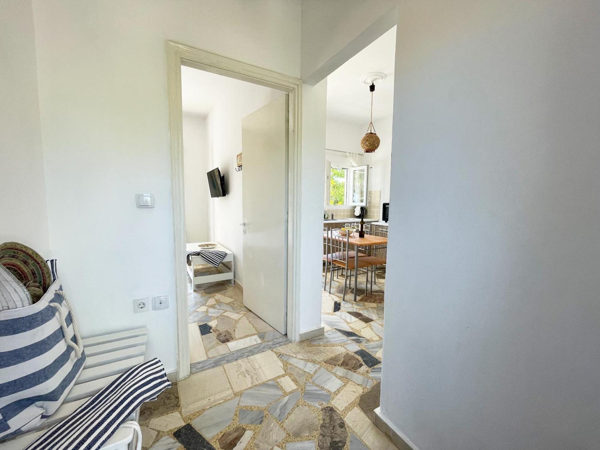 Odysseas Apartments 2 Marathókampos エクステリア 写真